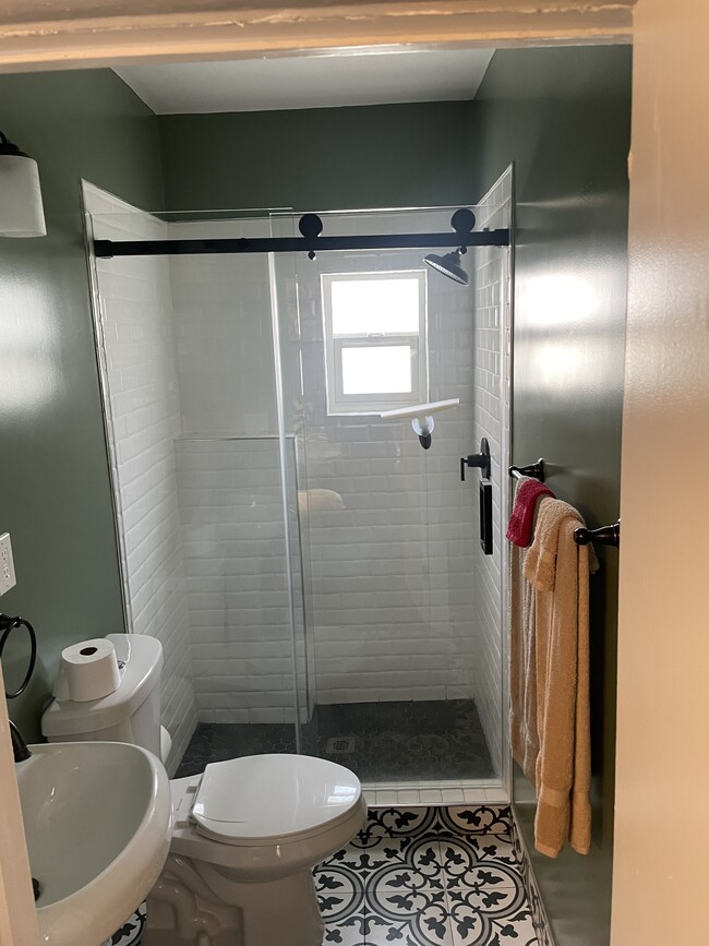 Building Photo - 2058 W 84th Pl