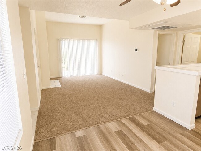Building Photo - 7100 W Pirates Cove Rd