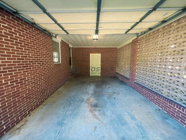 Building Photo - 318-313 3 Bridges Rd