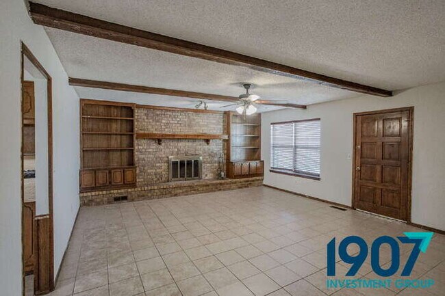 Building Photo - SPECIAL OFFER! Move In Now & Get 50% Off Your First & Second Month's Rent!  Spacious 5-Bedroom Ho...