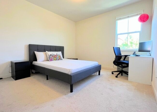 Building Photo - 3138 Vittoria Loop