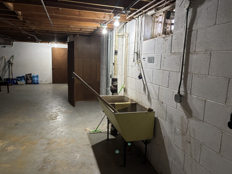 Basement - 8162 W Beckett Ave