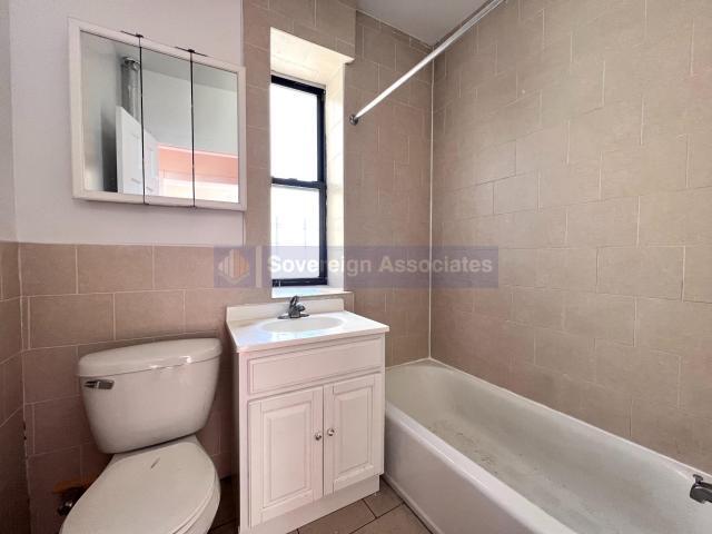 Building Photo - 1 bedroom in New York NY 10033