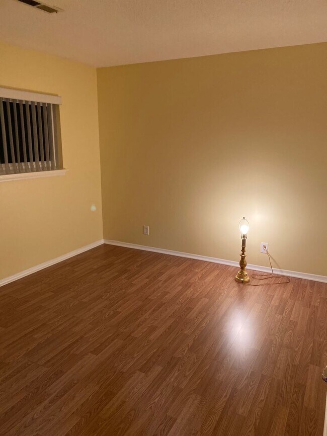 Building Photo - 5014 Flint Ridge Pl
