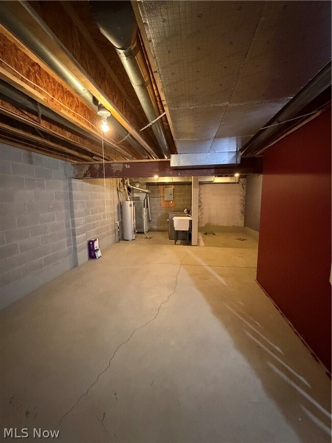 Building Photo - 1360 Meadow Run