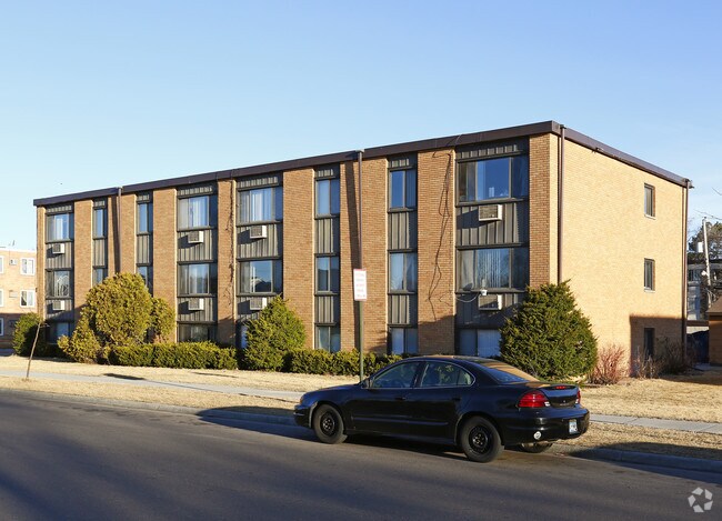 Primary Photo - Meadowview Apartments