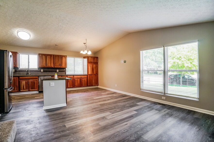 Building Photo - 1713 Willowpark Ct