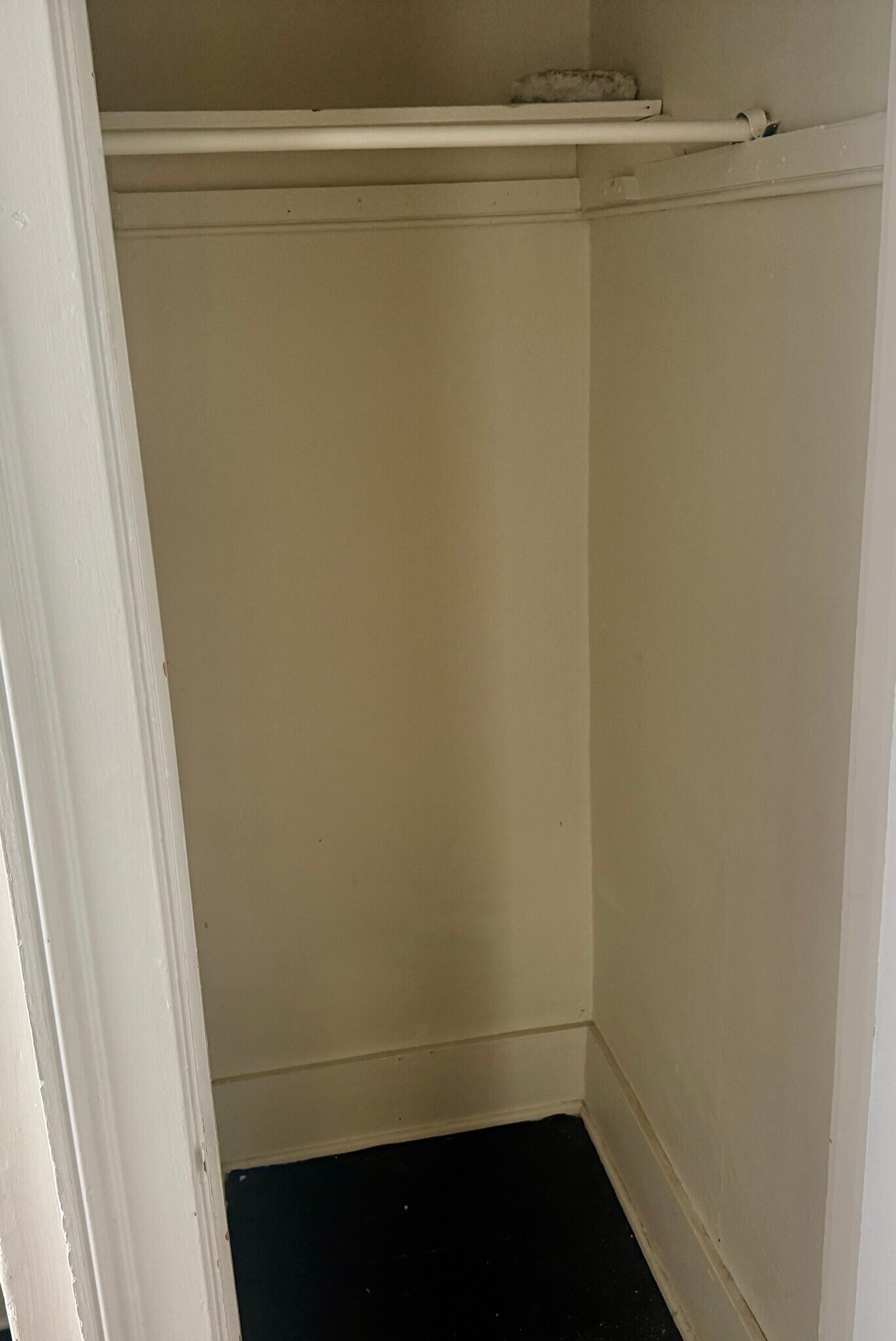 An additional closet - 52 Genesee St