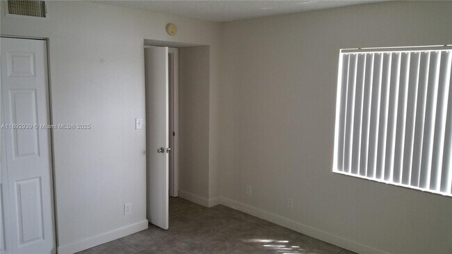 Building Photo - 7640 Westwood Dr