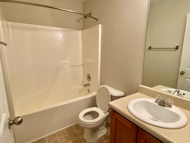 Building Photo - Dallas Rental