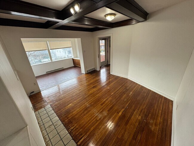 Building Photo - 1415 Freemont St