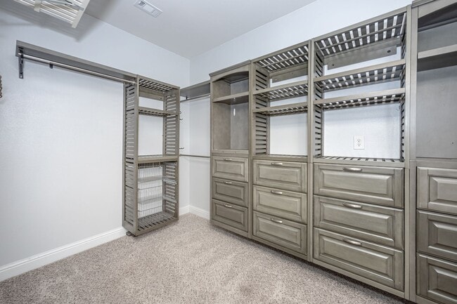 Building Photo - 1013 Silverbell Cv