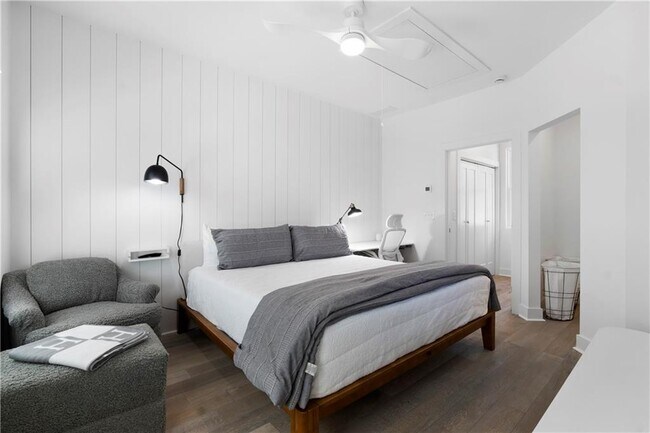 Building Photo - 217 Arnold Mill Rd