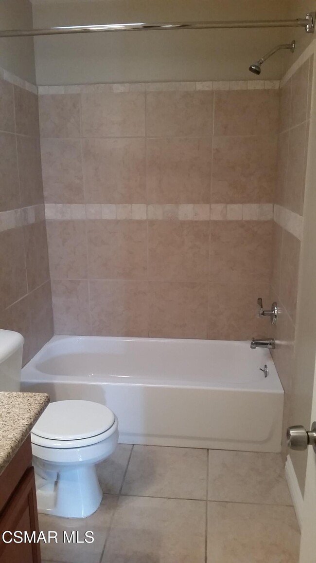 Building Photo - 1098 Glenbridge Cir