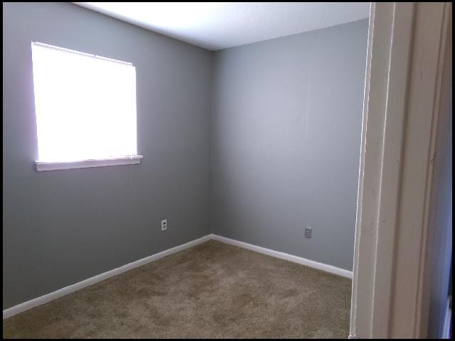 Building Photo - 1504 E 38th St