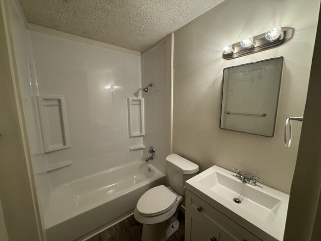 Building Photo - House Located Within The Medical District & Minutes From Texas Tech Campus!