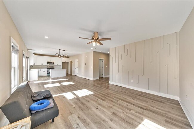 Building Photo - 336 Nobleman Way