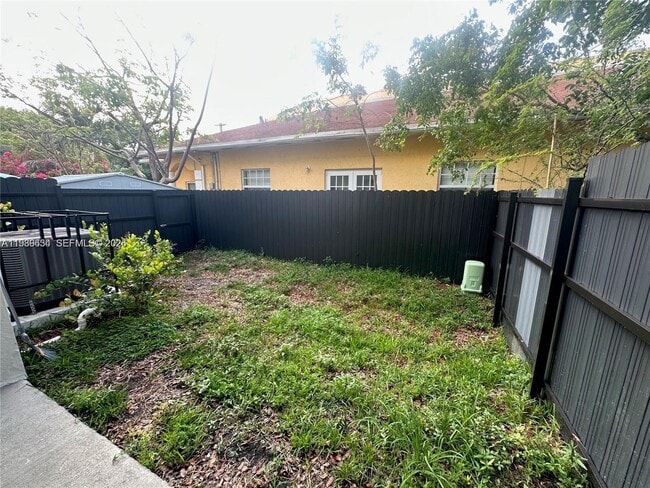 Building Photo - 116 NW 10th St