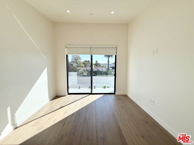 Building Photo - 10475 W Olympic Blvd