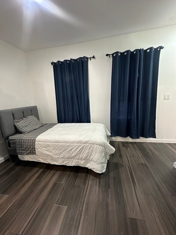 Building Photo - 23 W 5th St