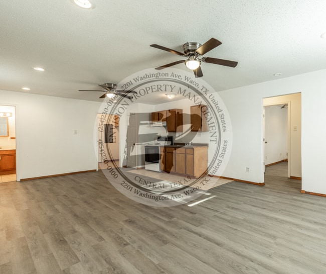 Building Photo - 140 County Rd 1604