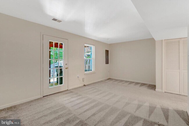 Building Photo - 15350 Inlet Pl