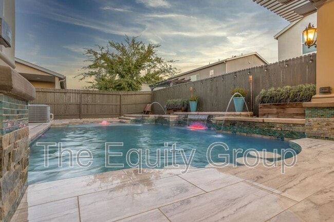 Building Photo - 145 E Taylor Ave