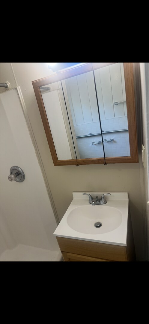 Building Photo - Adorable 2 BR / 1 BA - Cute affordable Home - Fort Walton Beach - Behind  ACE Hardware off Racetr...