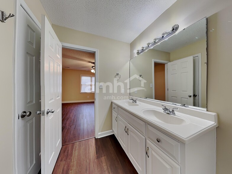 Building Photo - 6216 Winter Spring Dr