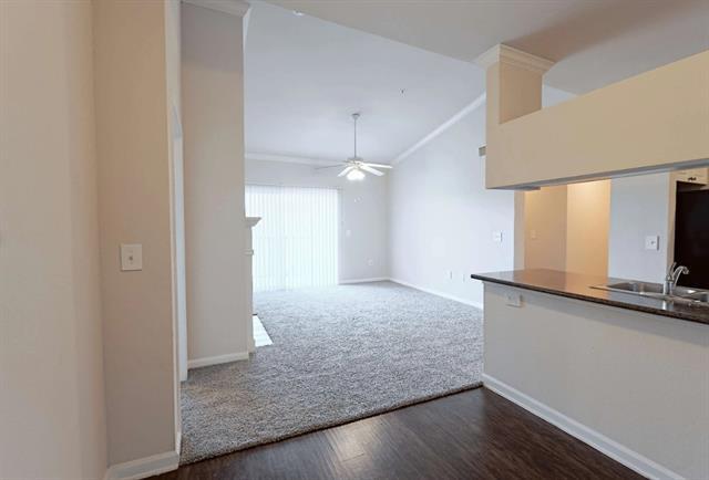 Building Photo - 10505 S I-35 Frontage Rd