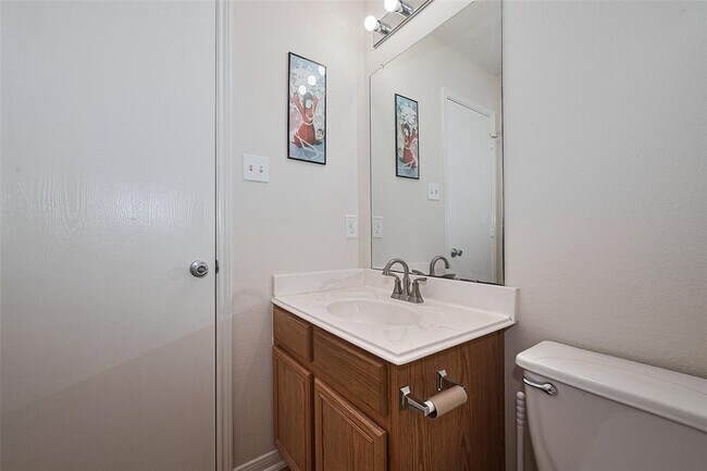 Building Photo - 8435 Westknoll Ln