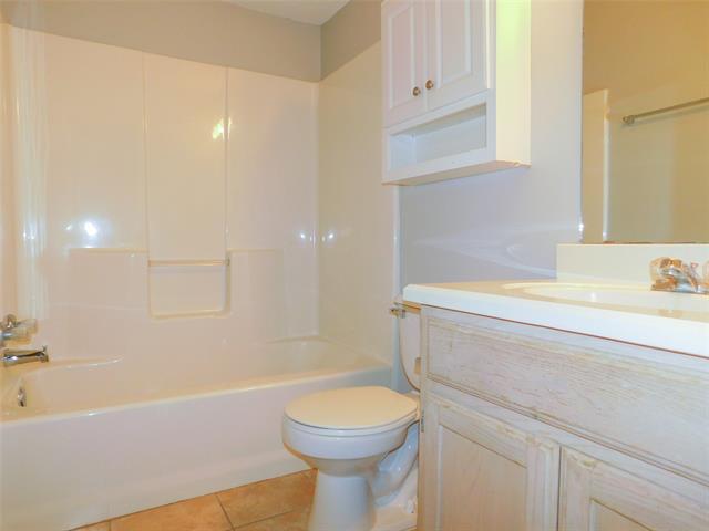 Building Photo - 1008 Bayfield Dr
