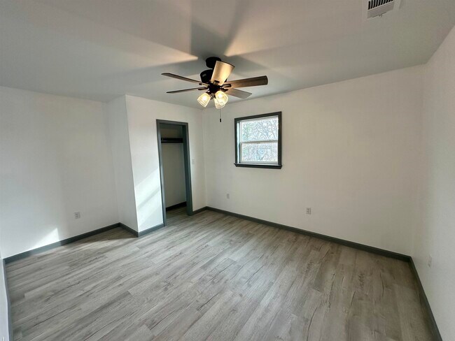 Building Photo - 3410 Cactus