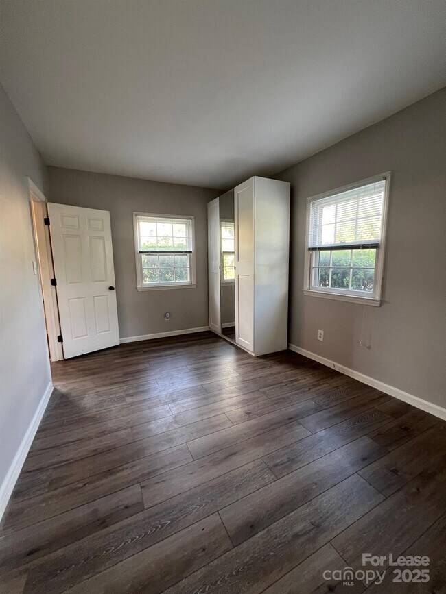 Building Photo - 3218 Selwyn Farms Ln