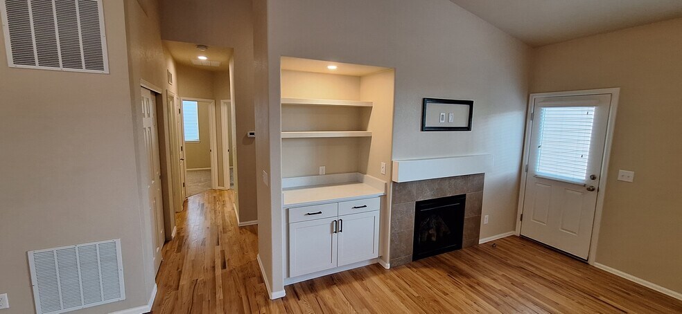 Building Photo - 3645 Desert Ridge Cir