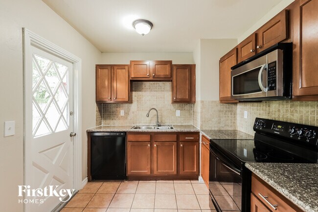 Building Photo - 10112 N Ashley St