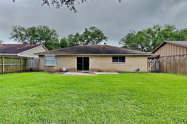 Building Photo - 4313 Lariat Dr
