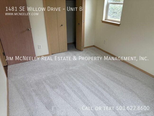 Building Photo - 1481 SE Willow Dr