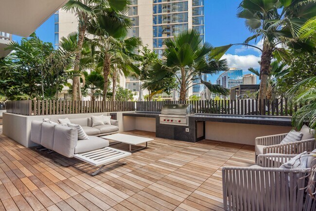 Building Photo - Furnished 1 bed / 1 bath / 1 parking at Sk...
