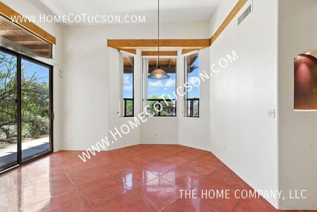 Building Photo - 1921 S Doubletree Ln