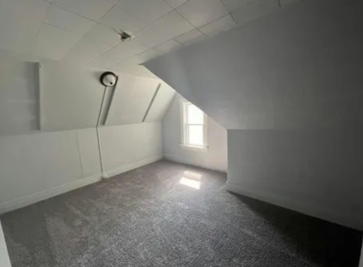 Building Photo - 407 Main Ave