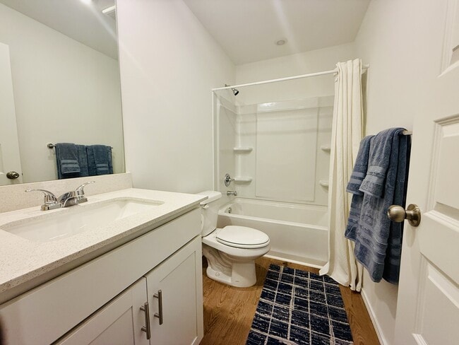 Building Photo - 5941 Bradford Pear Ln