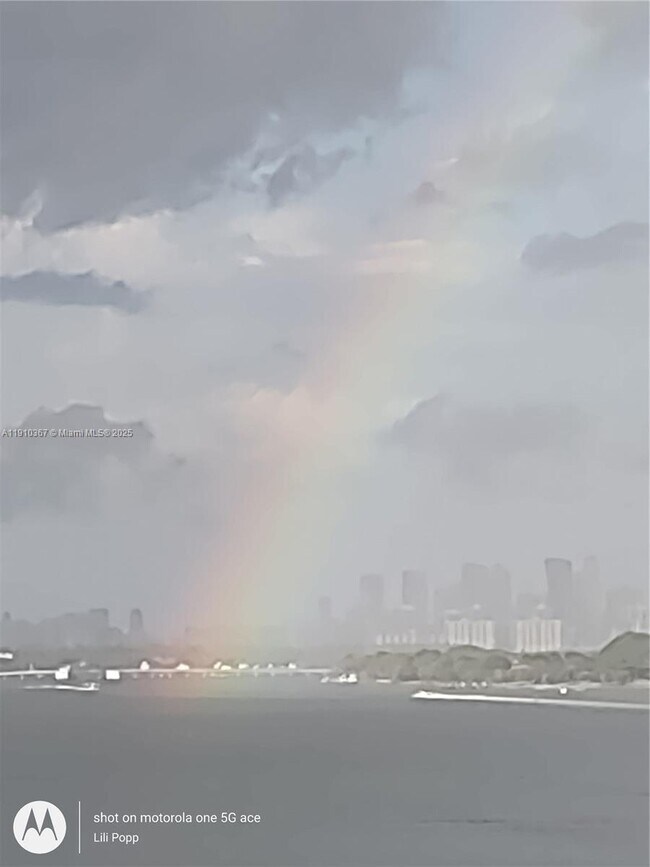 Building Photo - 1625 Kennedy Cswy