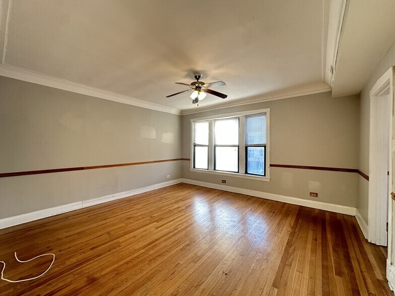 Building Photo - 4607 N Western Ave