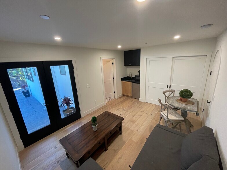 Building Photo - 14381 Maclay Ct