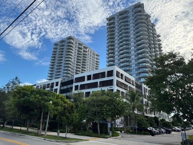 Building Photo - 4500 N Flagler Dr