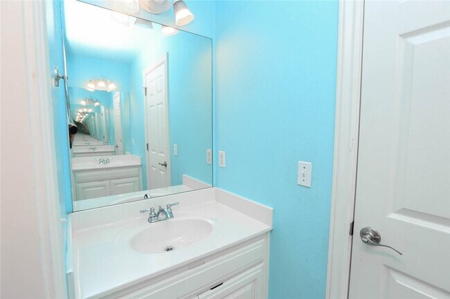 Building Photo - 5300 S 44th Pl