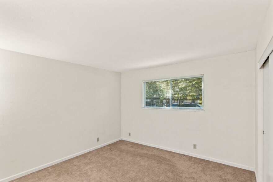 Building Photo - 247 N Capitol Ave