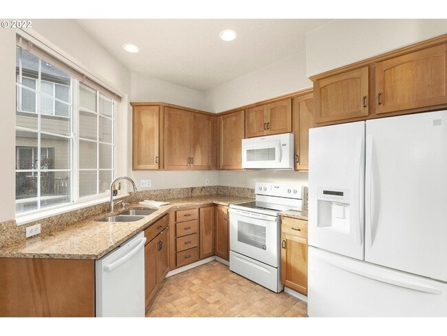 Building Photo - Available 2BD/2.5BATH Townhome in Desirabl...