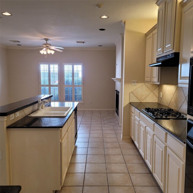 Building Photo - 7111 Harmony Cove